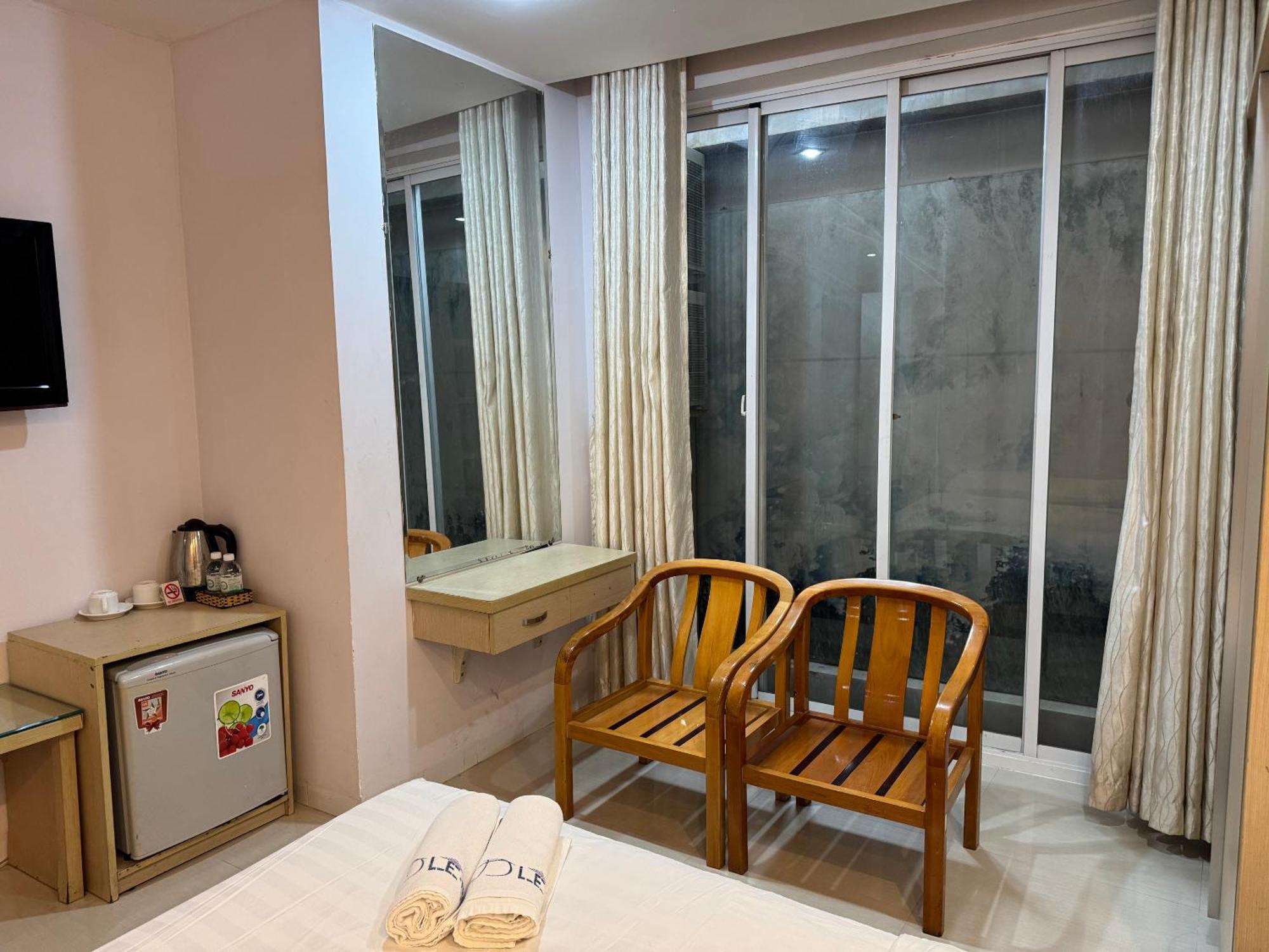 Le Duong Hotel Nha Trang Exteriör bild